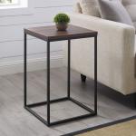 طاولة جانبية