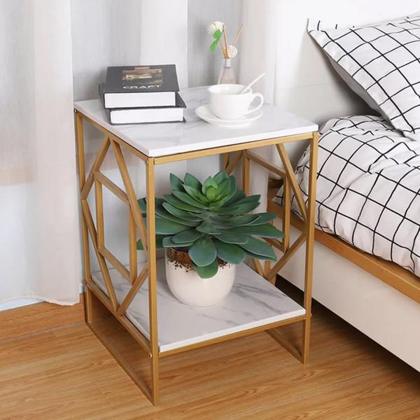 طاولة جانبية